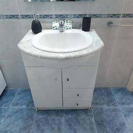Skol 128 - Great 1-bedroom With Sea Views Apartment