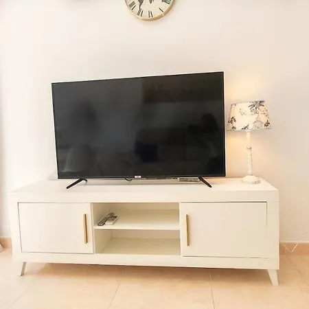 Skol 128 - Great 1-bedroom With Sea Views *